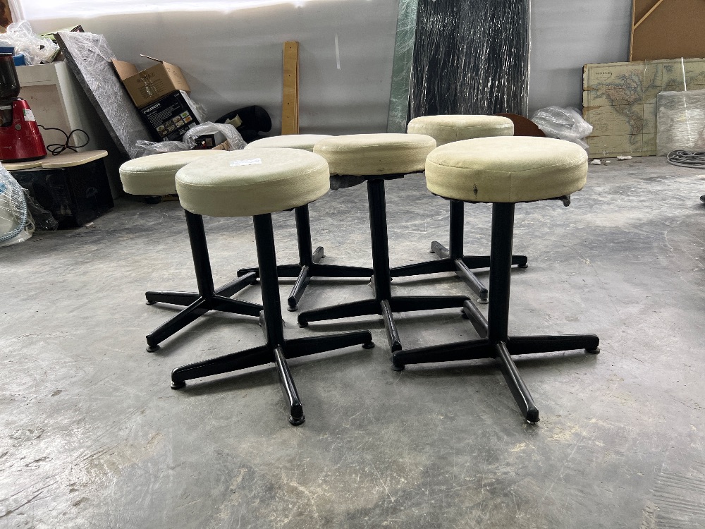 Swivel Round Leather Stool White Colour   Bangku Kulit Bulat Pusing 