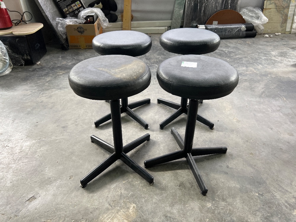 Swivel Round Leather Stool Black Colour / Bangku Kulit Bulat Pusing ...