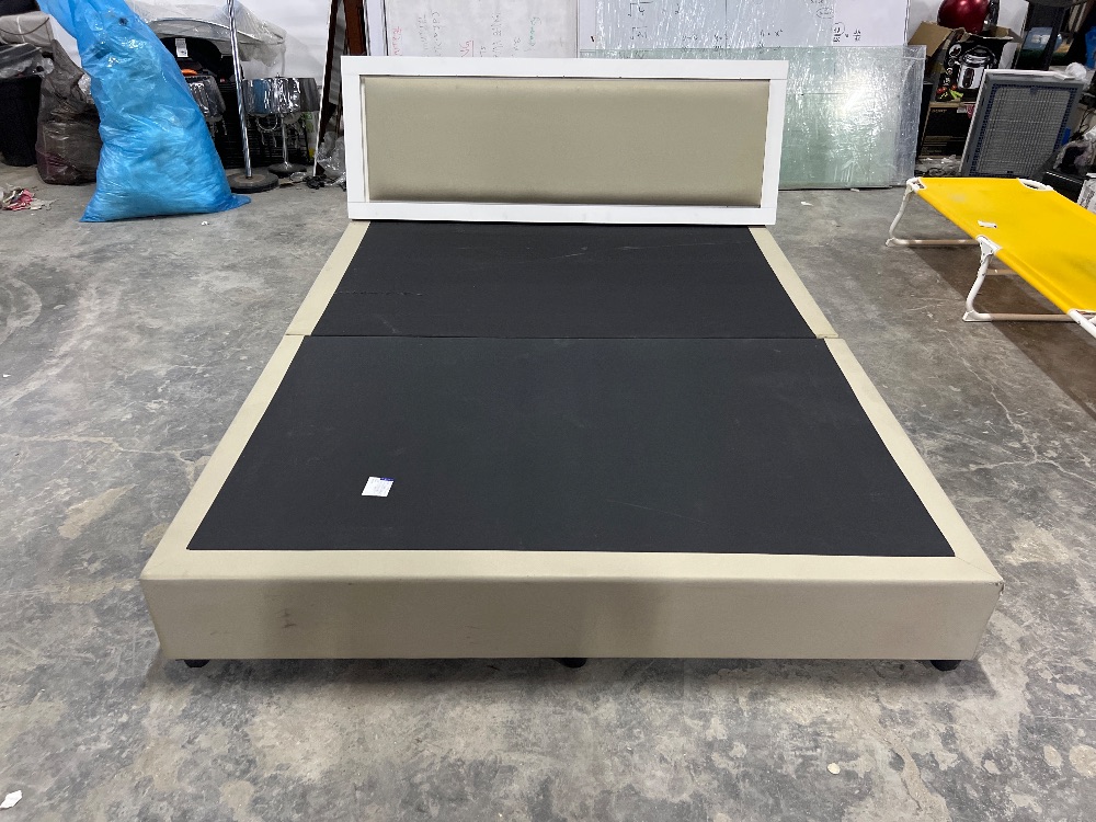 Leather Queen Size Bed Frame Beige Colour / Rangka Katil Saiz Queen