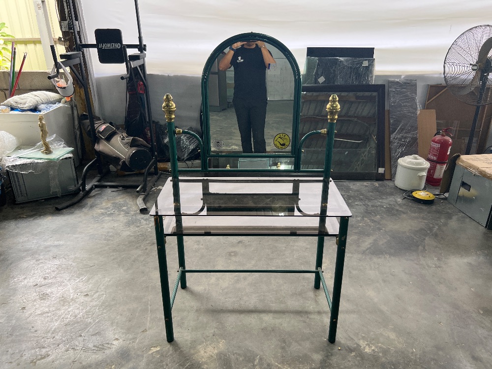 Glass Top Metal Frame Dressing Table Green Colour / Meja Solek Bingkai