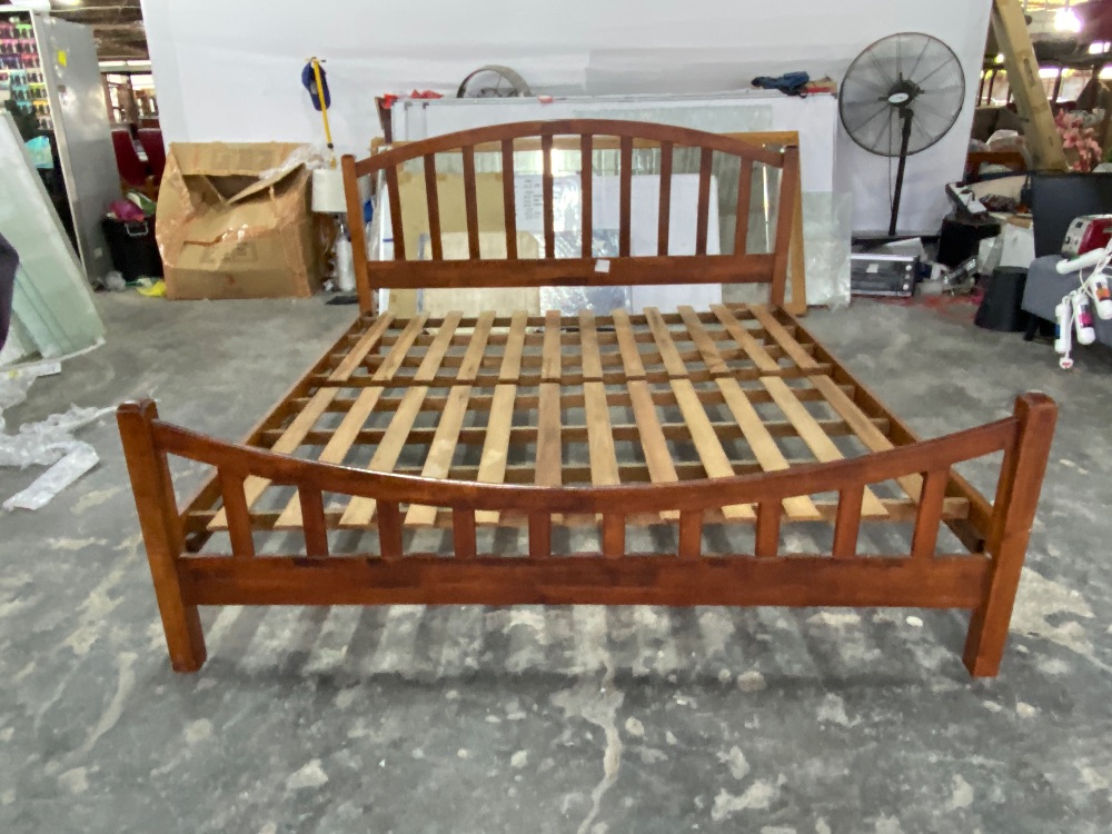 King Size Wooden Bed Frame / Rangka Katil Kayu Saiz King Unearth Store