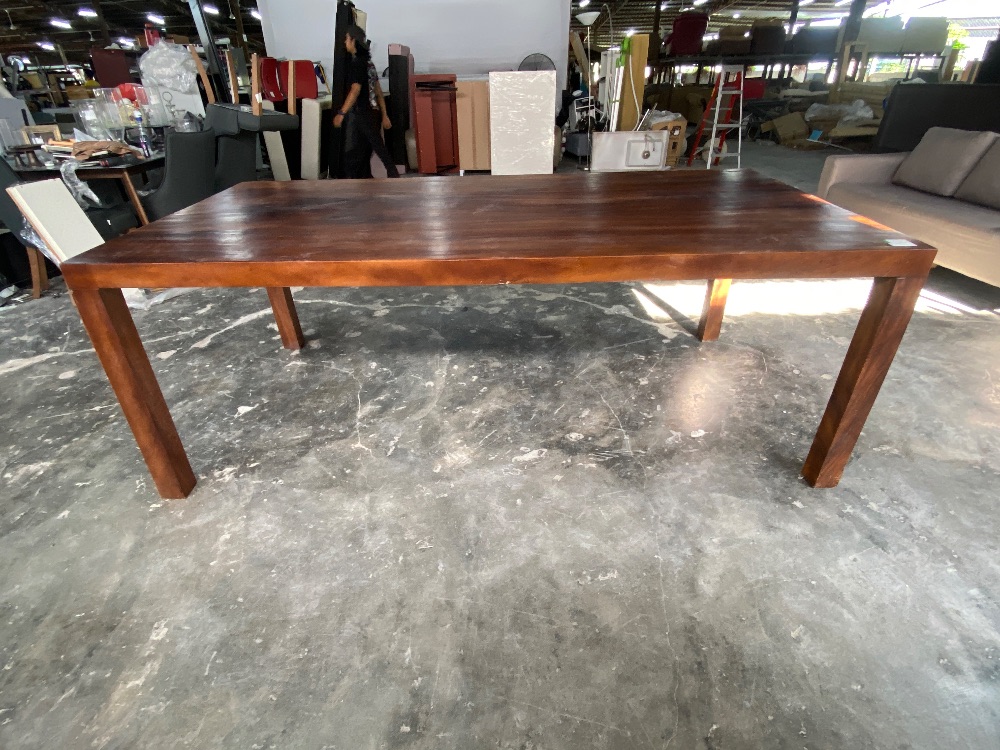 (S)Solid Wood 8 Seater Dining Table / Meja Makan Kayu Pejal 8 Tempat