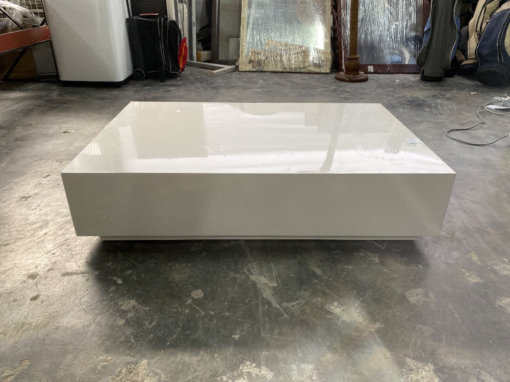 Coffee Table White Colour / Meja Kopi Warna Putih Unearth Store