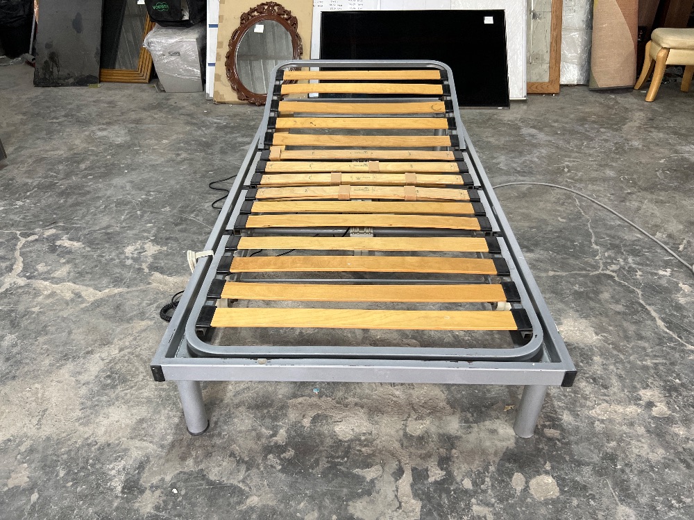 Single Size Hospital Bed Frame with Electronic Control / Rangka Katil