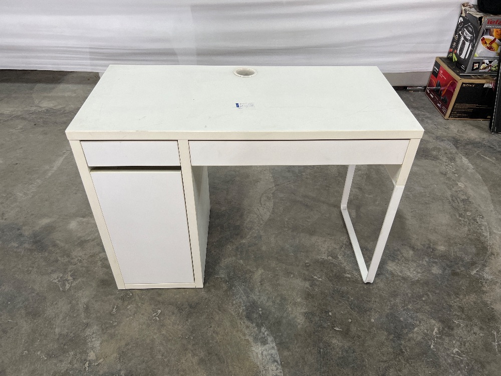 White Wooden Study Desk with 2 Drawers / Meja Belajar Kayu Putih dengan ...