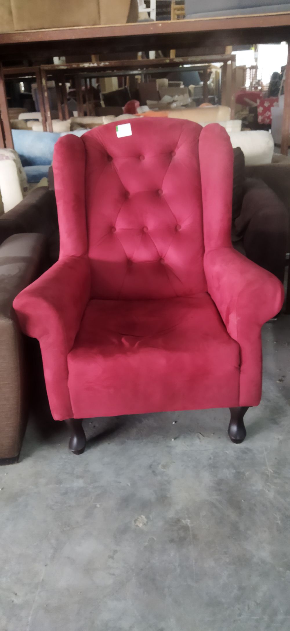 Red Chesterfield Fabric Armchair Kerusi Berlengan Kain