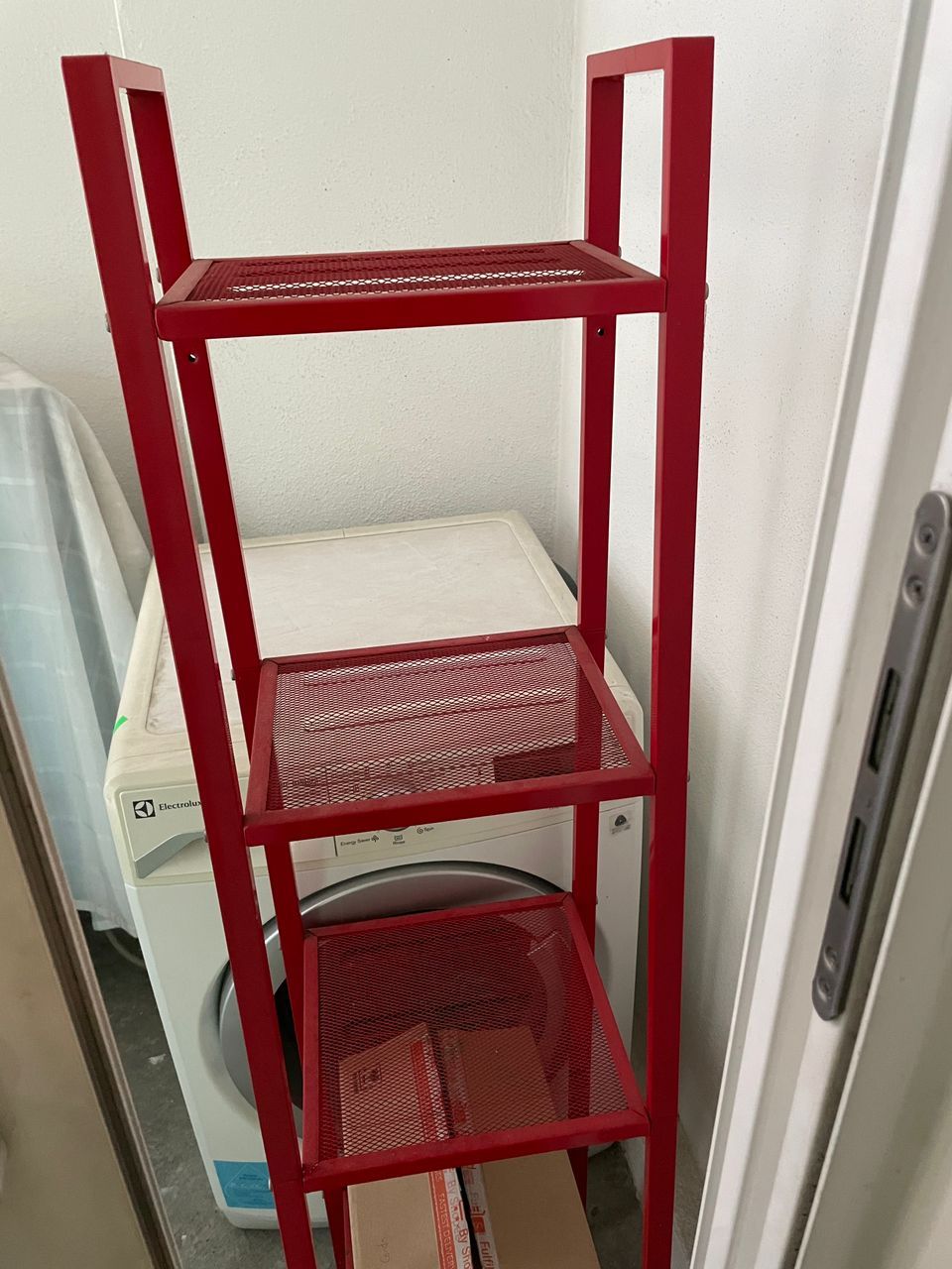 metal rack (red) - Unearth Store