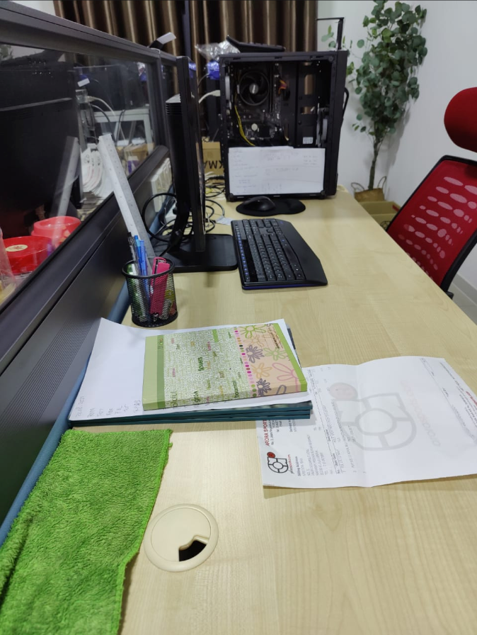 Wooden Office Desk - Unearth Store