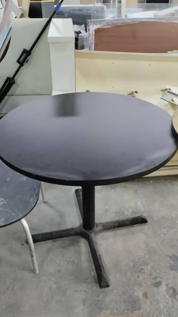 circle table - Unearth Store