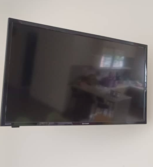 32 Inch Sharp Tv - Unearth Store