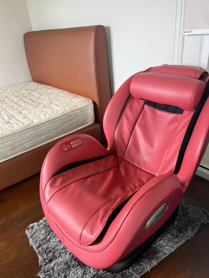 (Dispose) Red Massage Chair Unearth Store