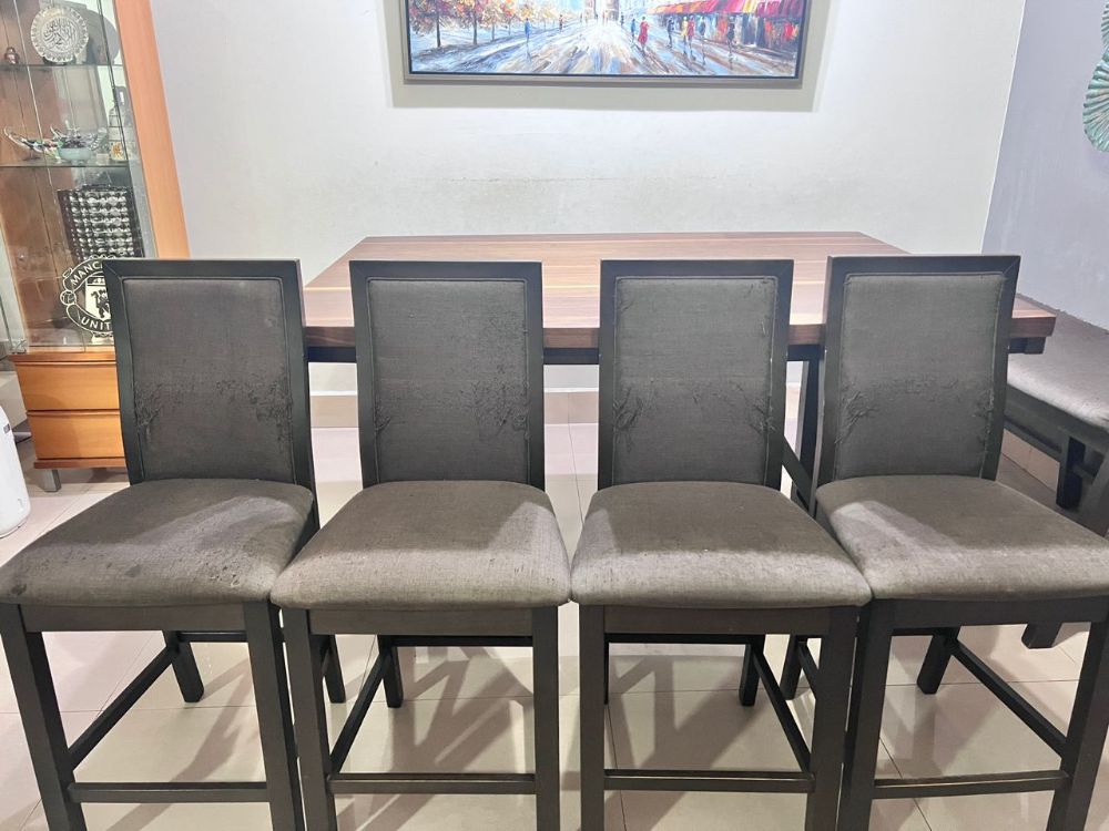 (donation) Dining chairs Unearth Store