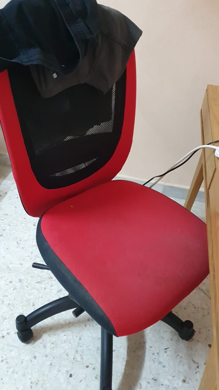 Red Fabric Black Mesh Desk Chair Unearth Store