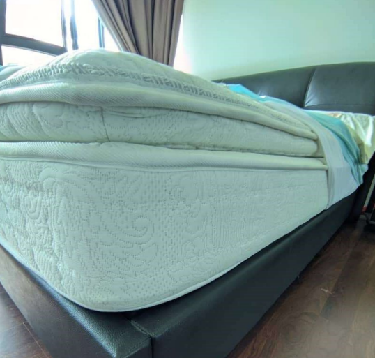 Dunlopillo King Sized Mattress Unearth Store