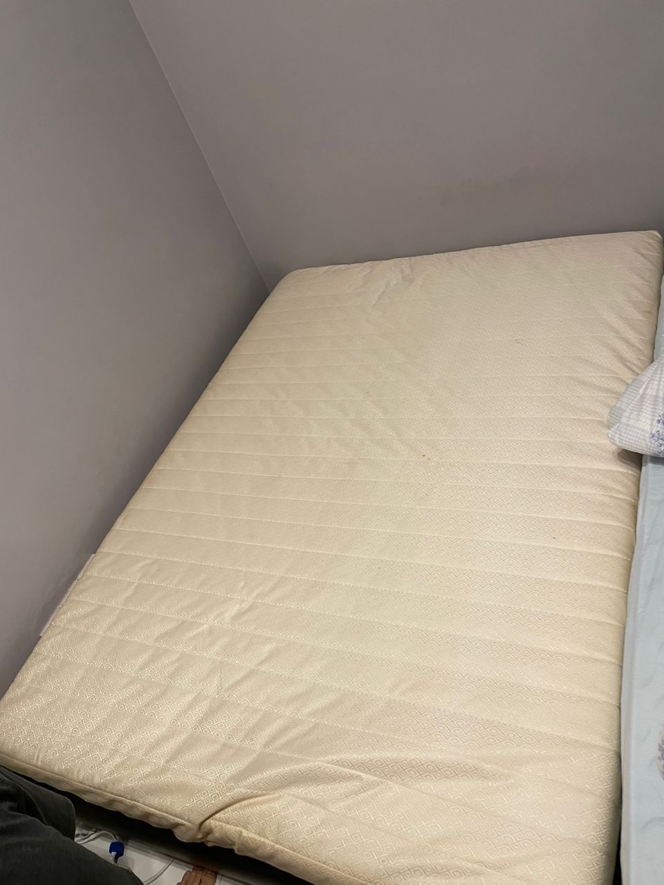 Queen size Latex Mattress Unearth Store