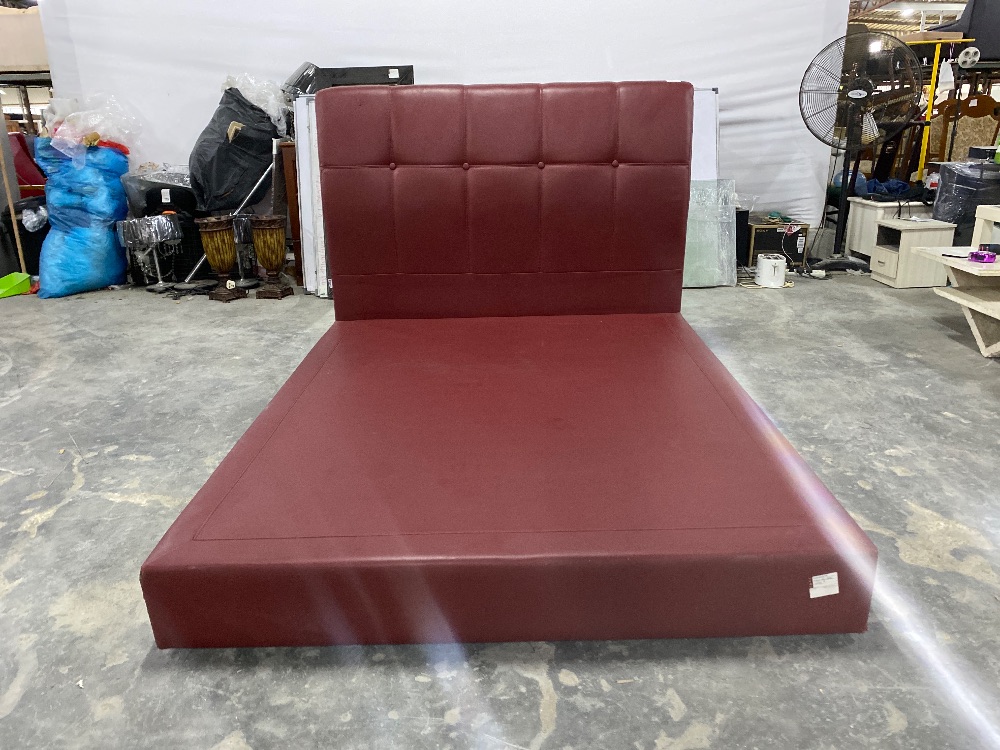 SERGIO Queen Size Leather Bed Frame Red Colour / SERGIO Rangka Katil ...