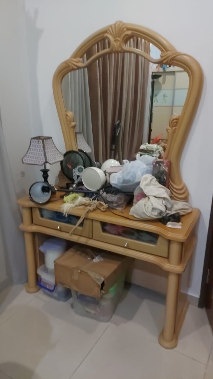 White Wash Wooden Dressing Table with Drawers / Meja Solek Kayu Putih White Wash Wooden Dressing Table with Drawers / Meja Solek Kayu Putih