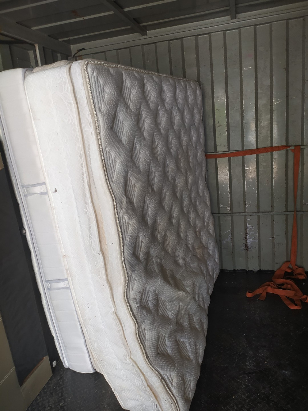 king mattress Unearth Store