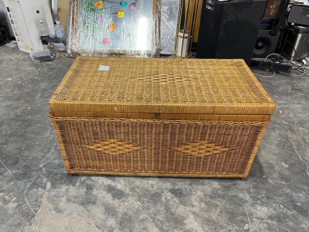 Wooden Rattan Storage Chest / Peti Simpanan Rotan Kayu Unearth Store