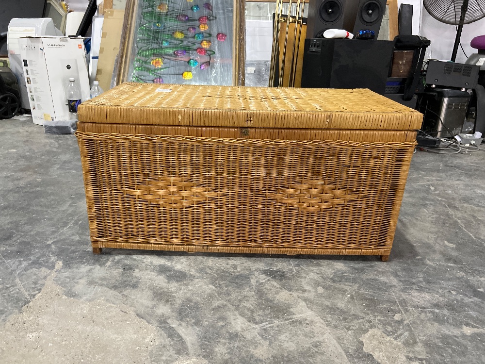 Wooden Rattan Storage Chest / Peti Simpanan Rotan Kayu Unearth Store
