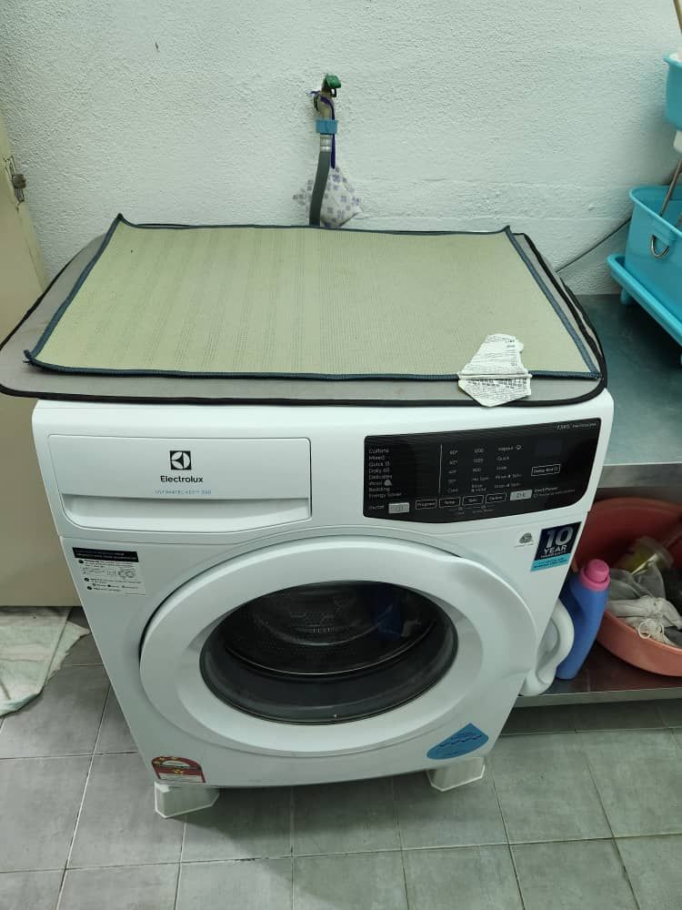 ELECTROLUX Front load Washing Machine Model EWF7525EQWA / ELECTROLUX